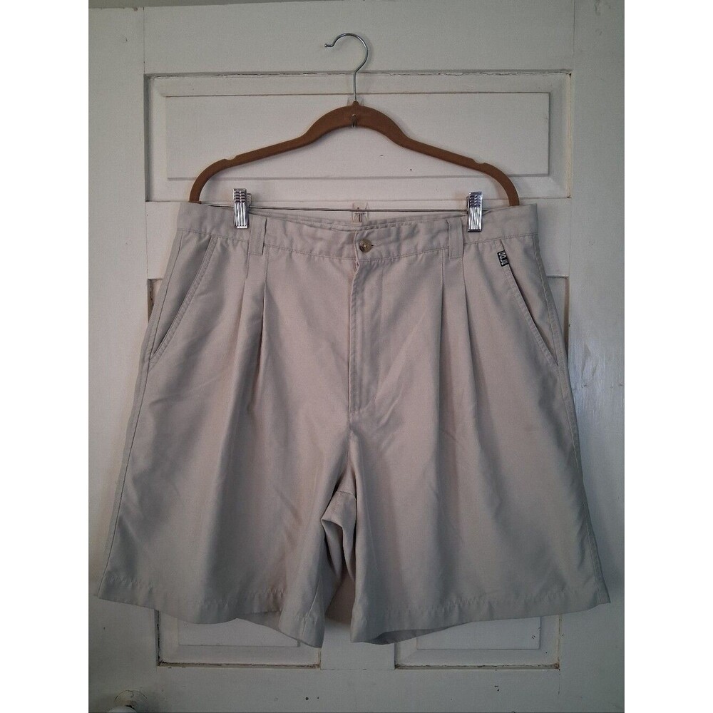Columbia Men's Pleated Front 4 Pocket Golf Shorts in Light Khaki Vintage Sz 36